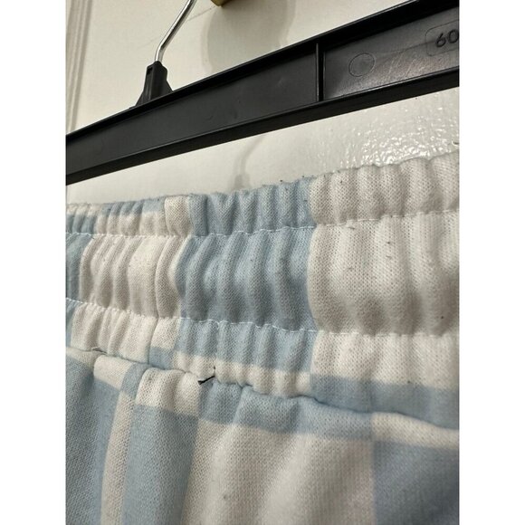 Forever21 men’s size small blue and white checkered shorts - Picture 9 of 9